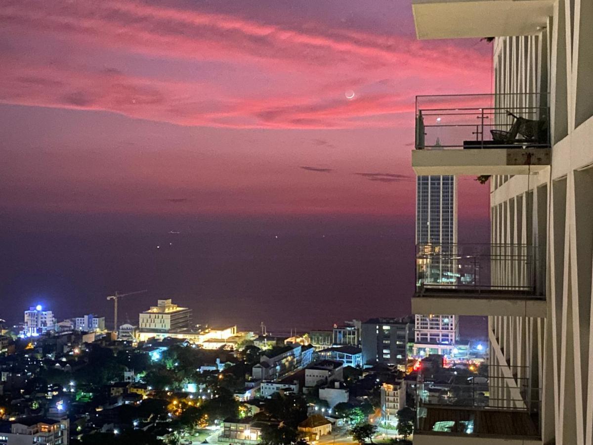 Ferienwohnung Altair Colombo - View, Location, Ultra Luxury! Exterior foto